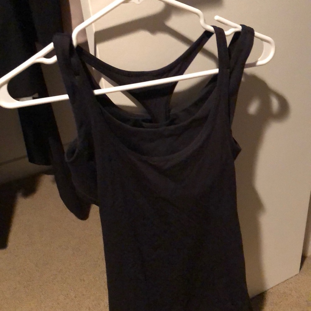 Blk lululemon tank top with sports bra